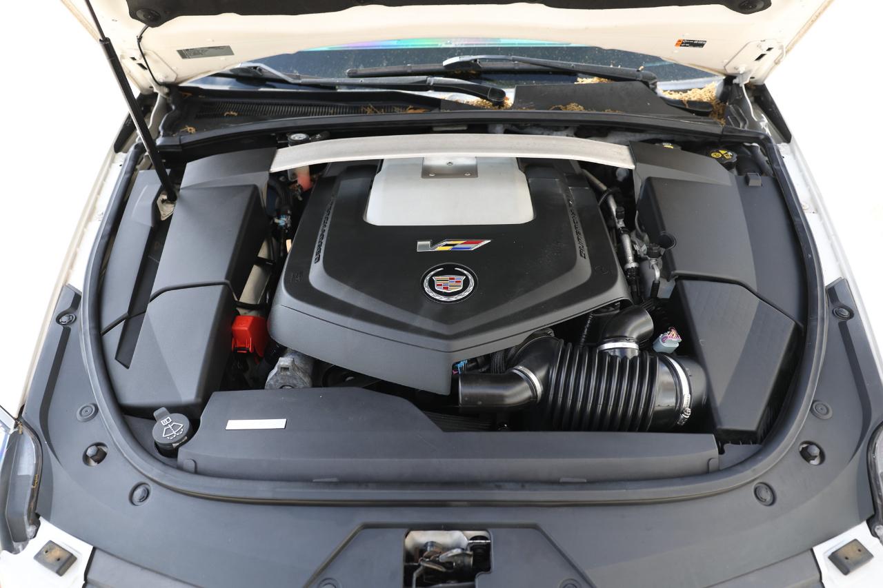 Cadillac CTS-V Wagon  2012
