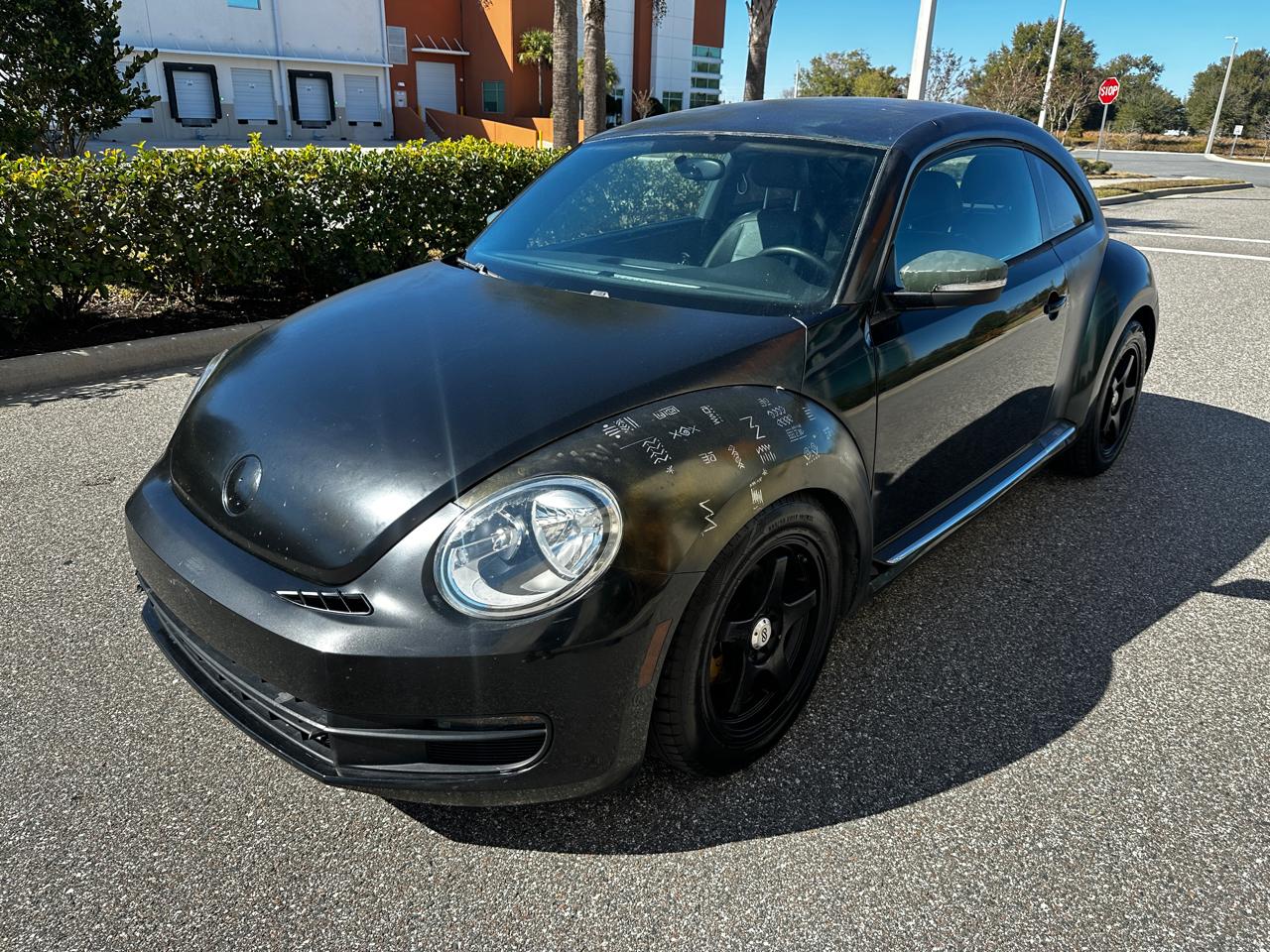 Volkswagen Beetle  2012