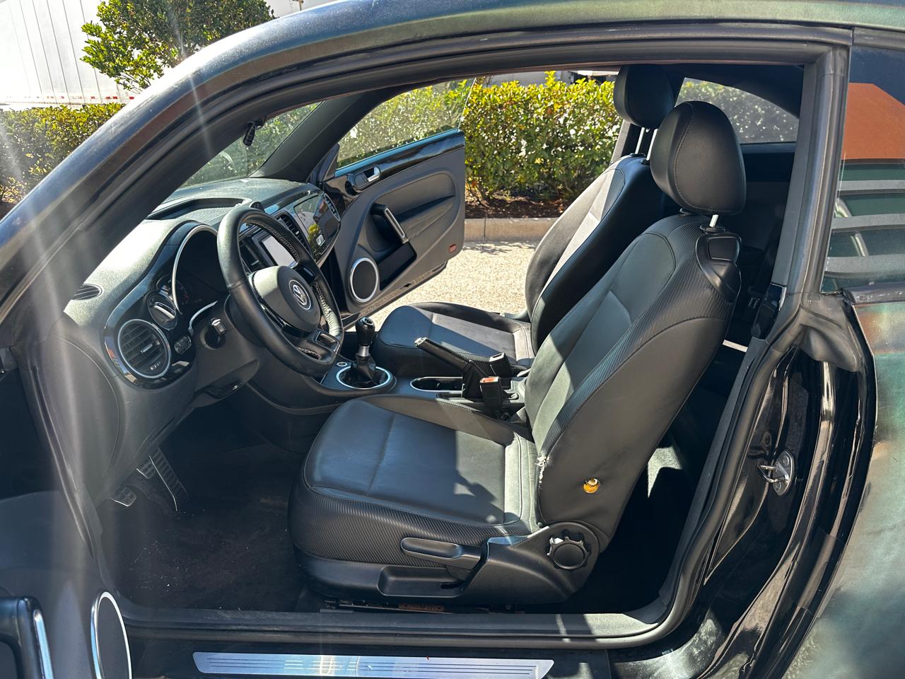 Volkswagen Beetle  2012