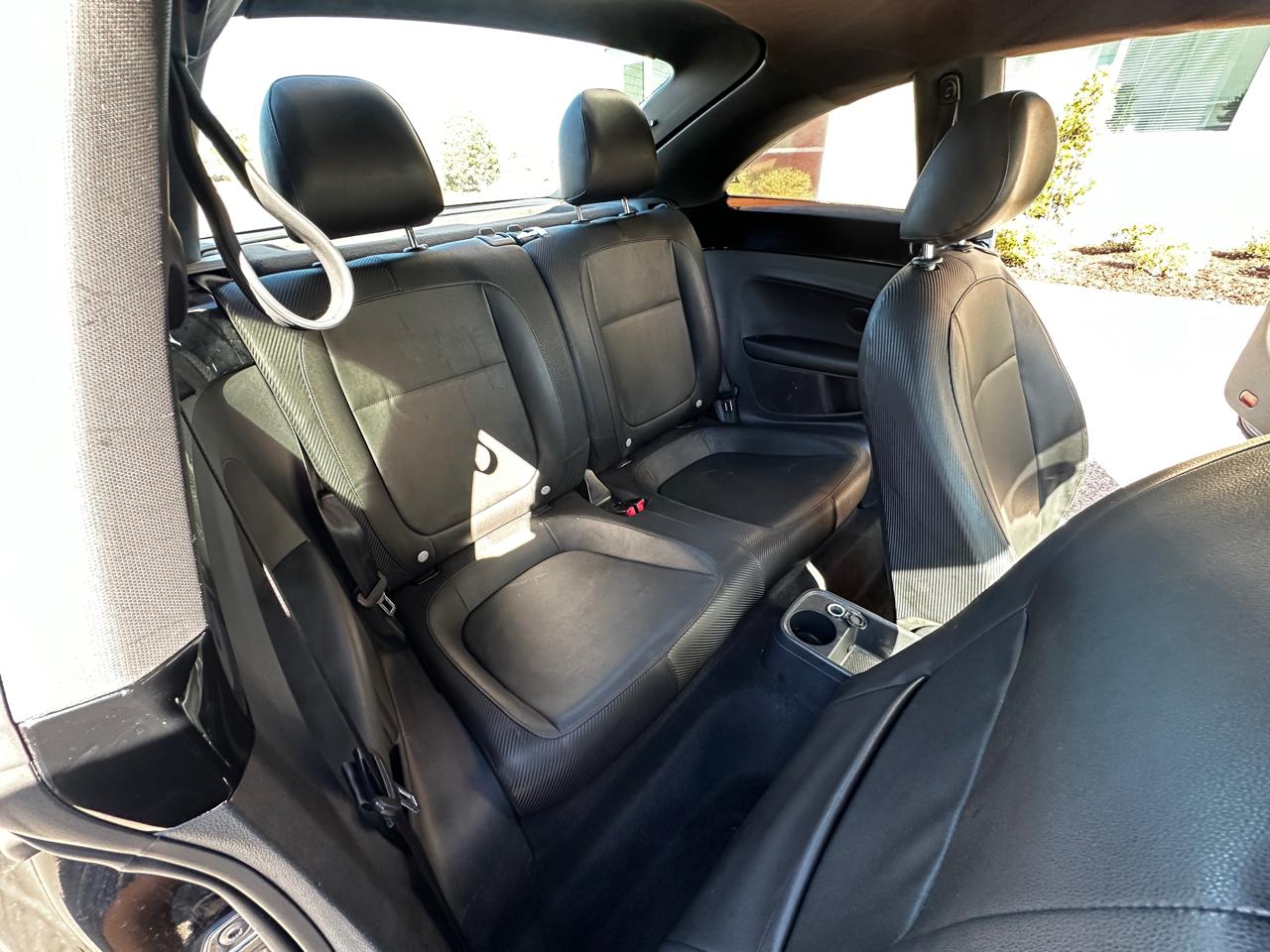 Volkswagen Beetle  2012