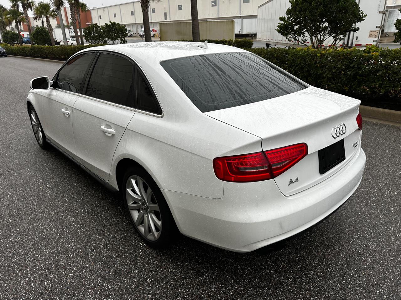 Audi A4  2013