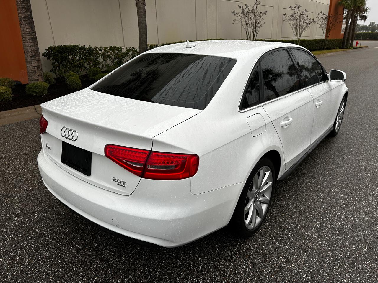 Audi A4  2013