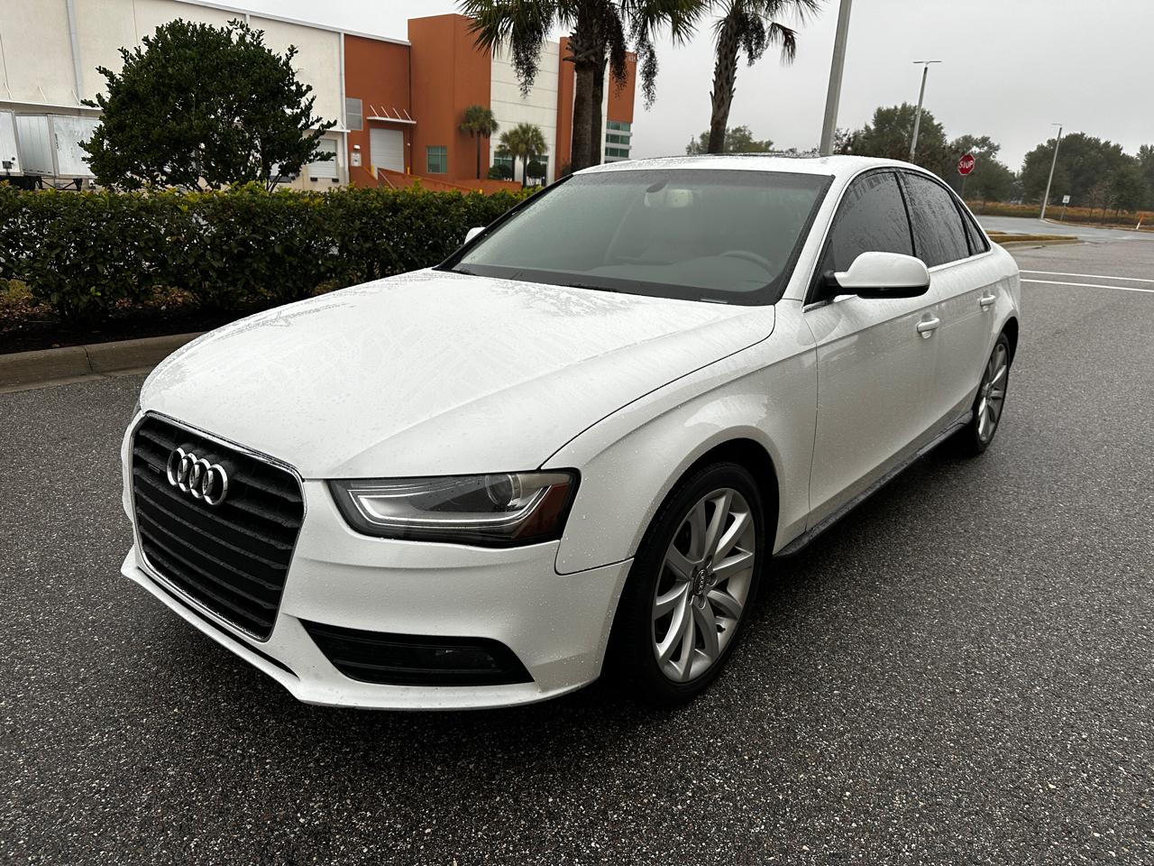 Audi A4  2013