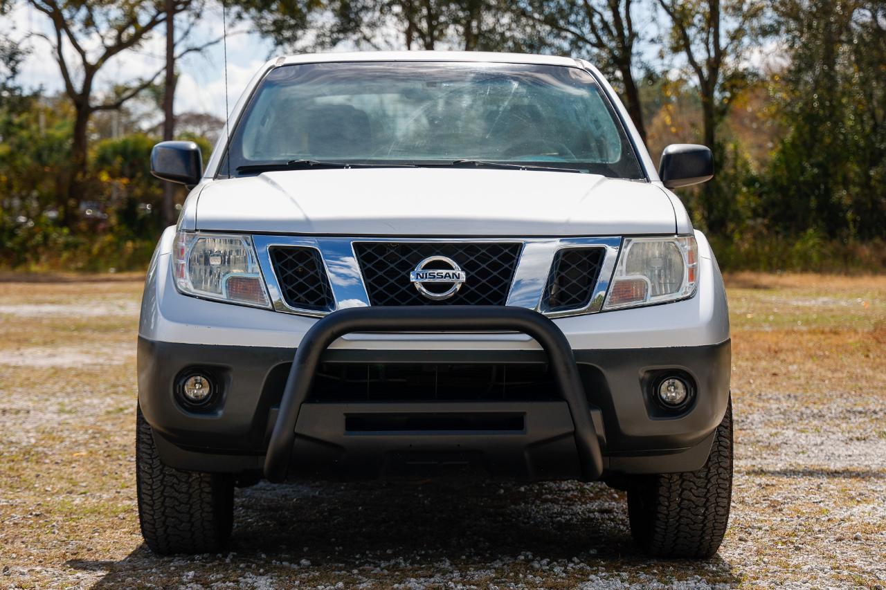 Nissan Frontier  2015