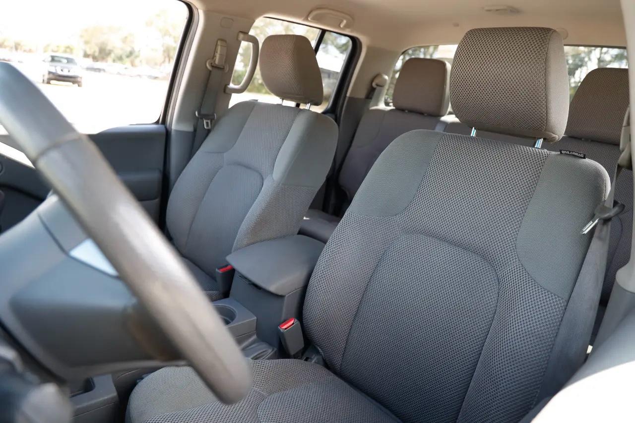 Nissan Frontier  2015