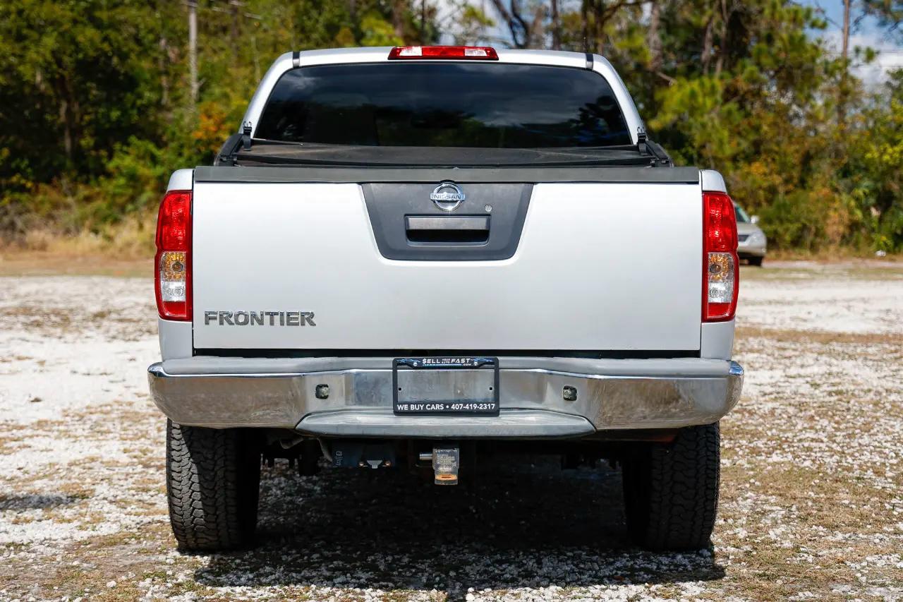 Nissan Frontier  2015
