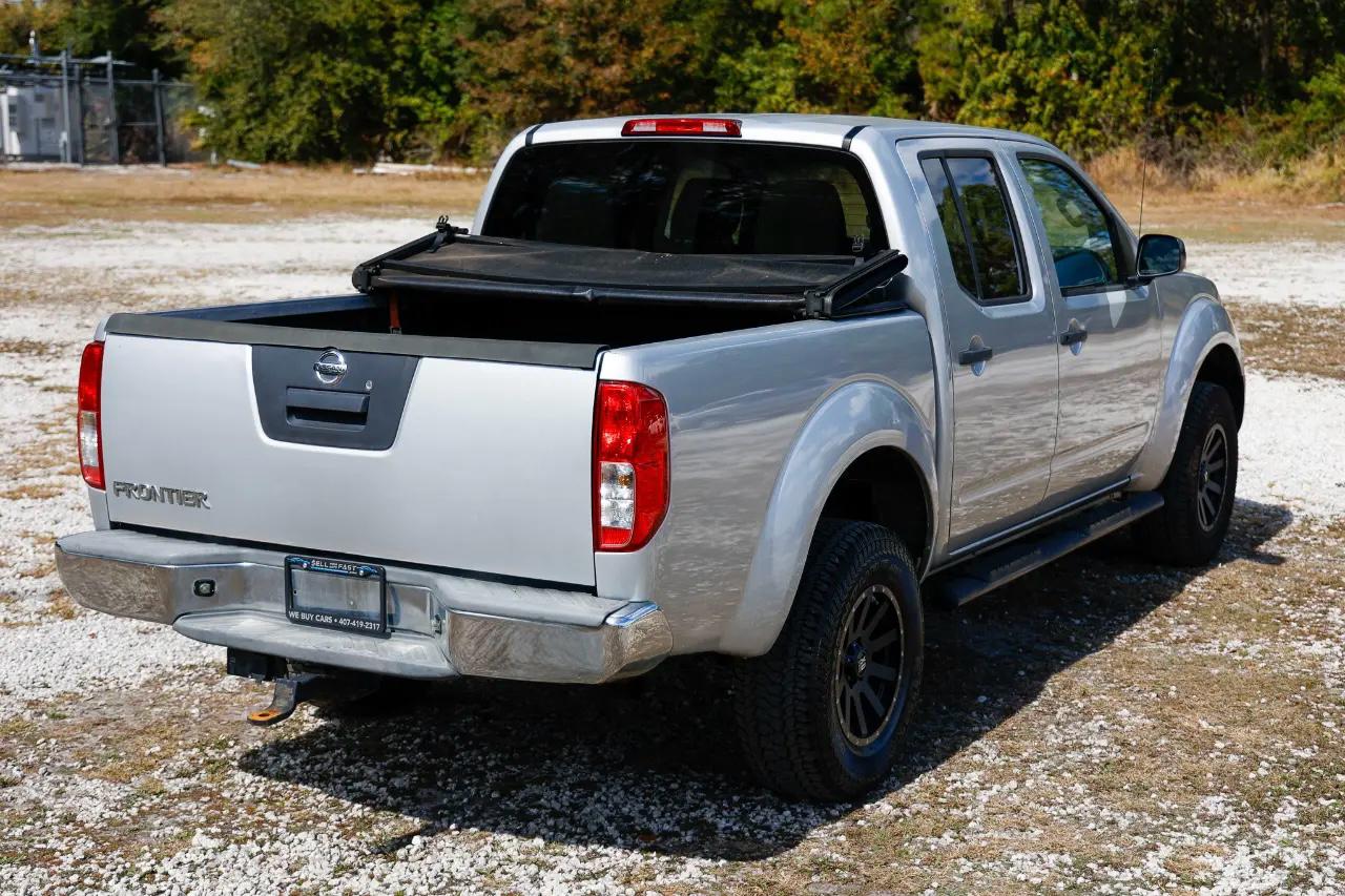 Nissan Frontier  2015