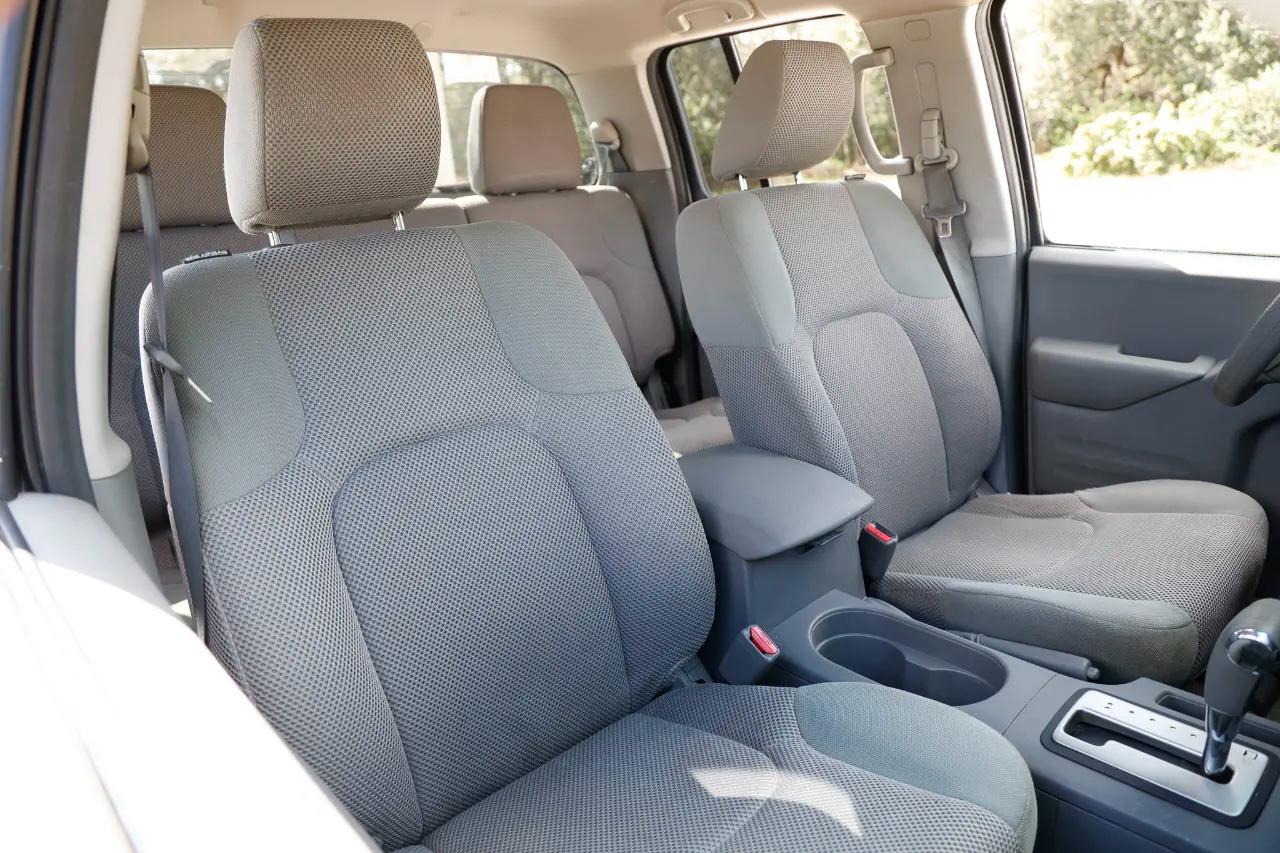 Nissan Frontier  2015