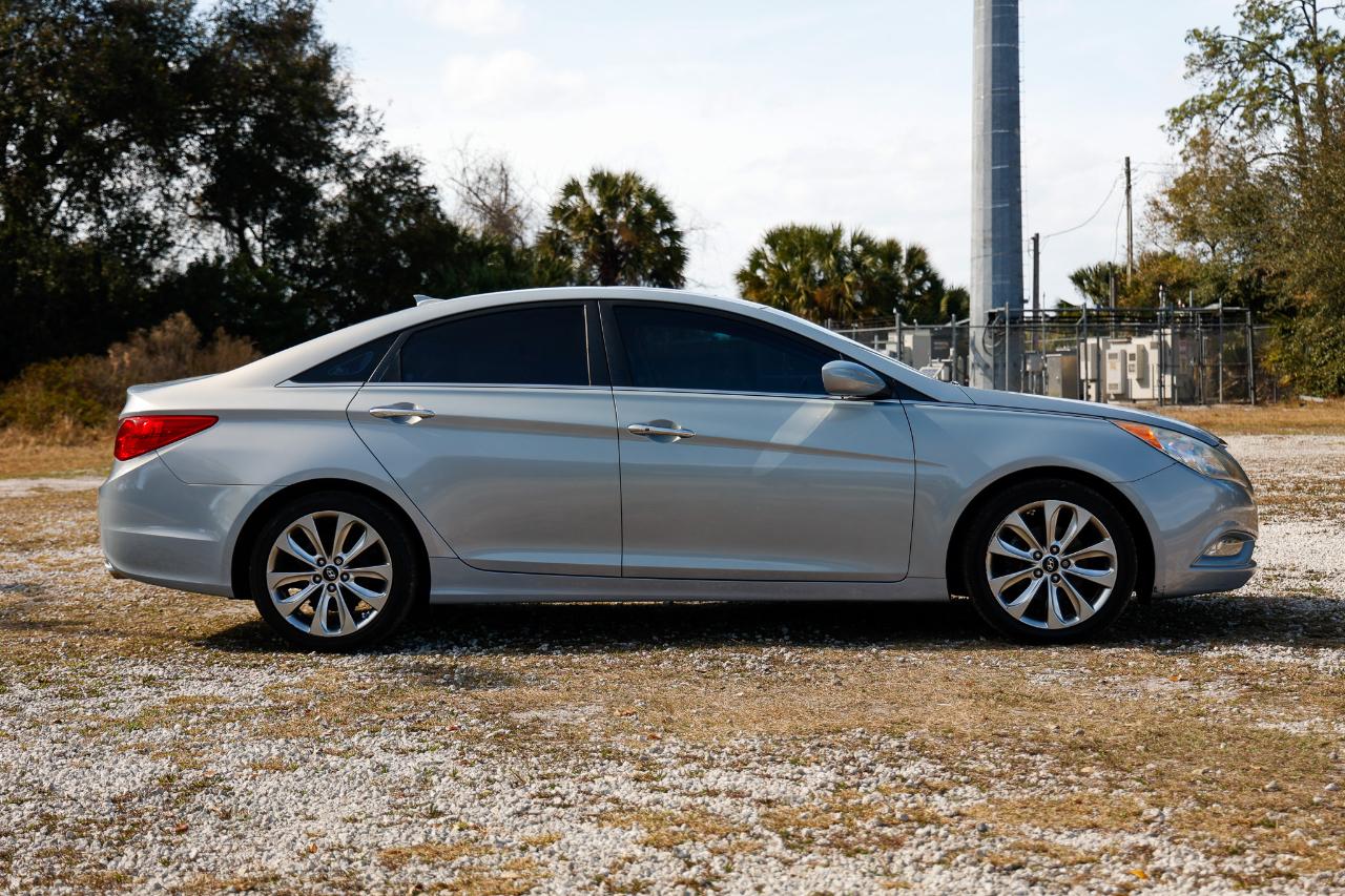Hyundai Sonata  2013