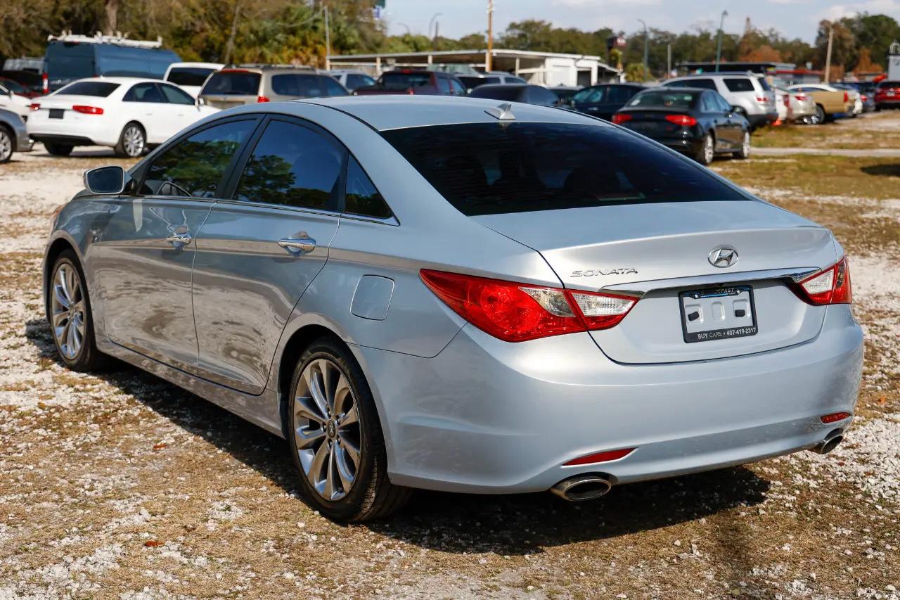Hyundai Sonata  2013