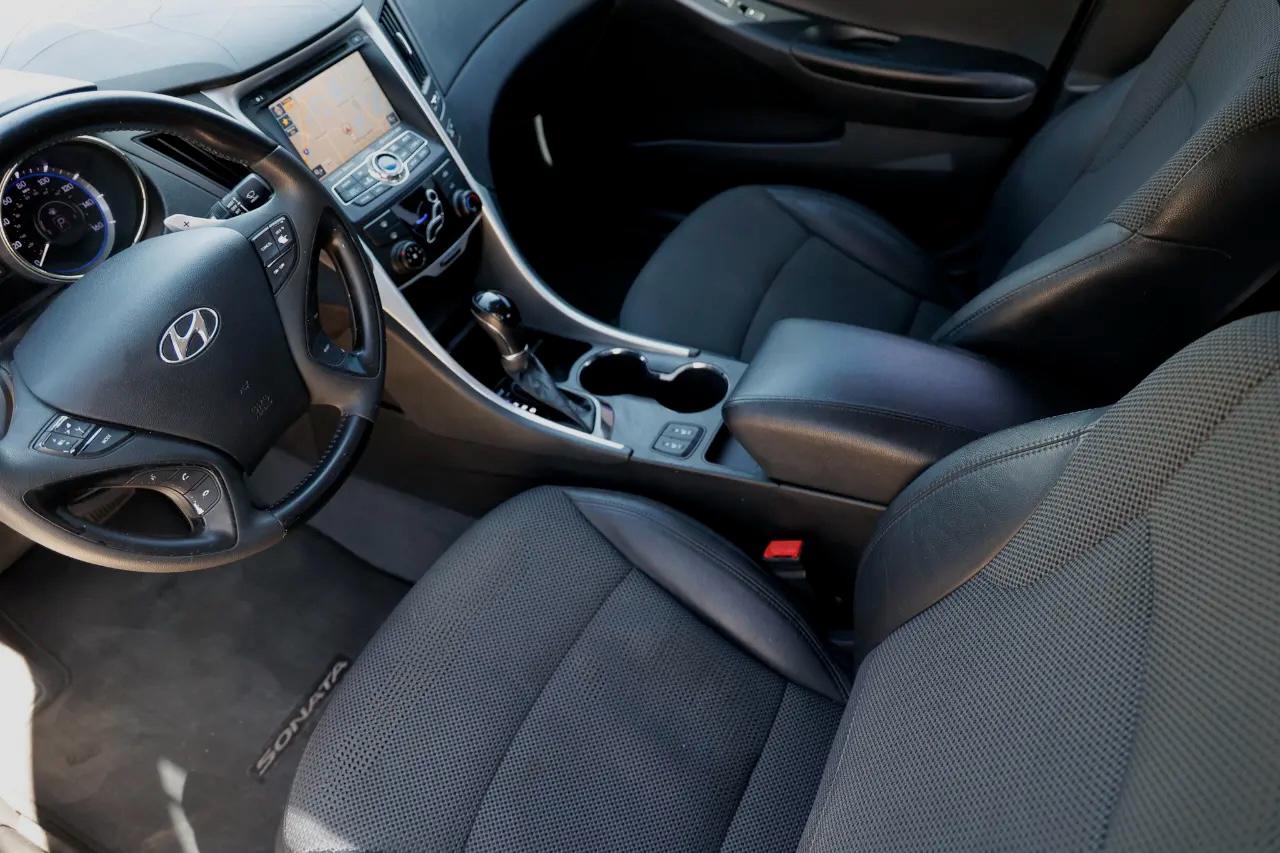 Hyundai Sonata  2013