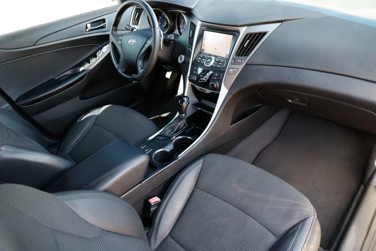 Hyundai Sonata  2013