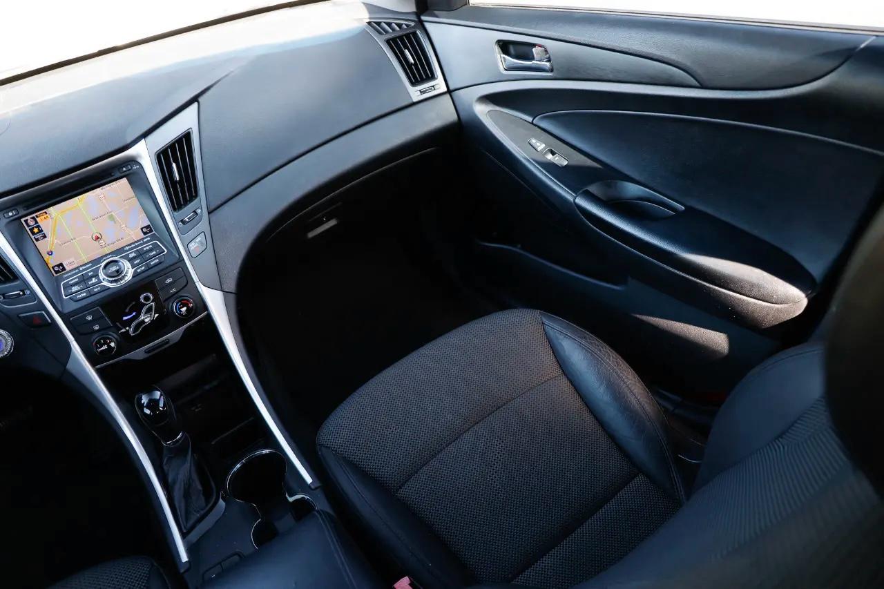 Hyundai Sonata  2013