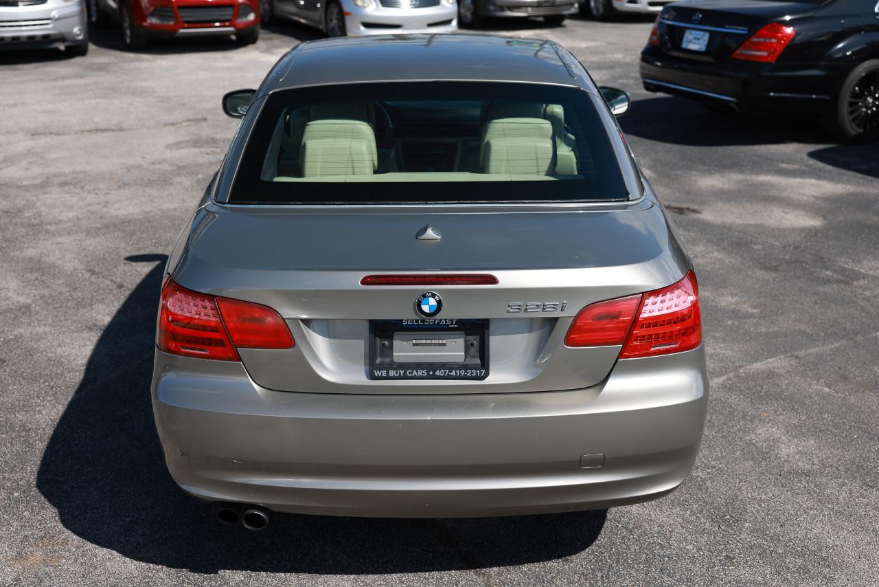 BMW 3 Series  2011
