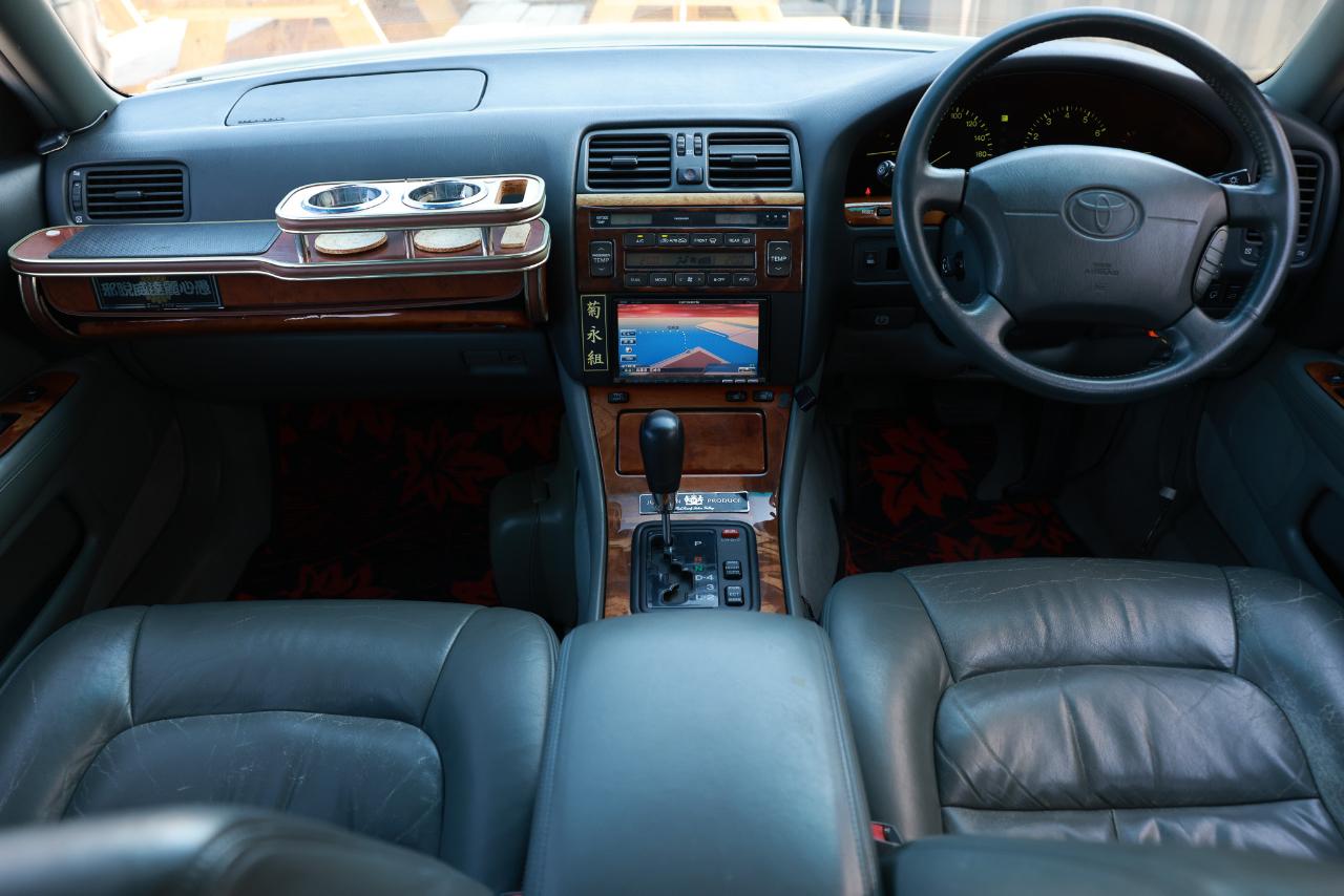 Toyota Celsior  1998