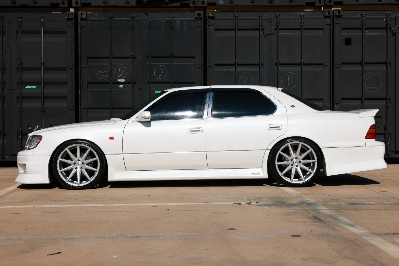 Toyota Celsior  1998