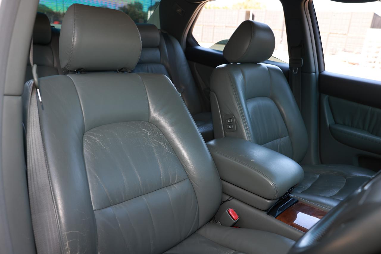 Toyota Celsior  1998