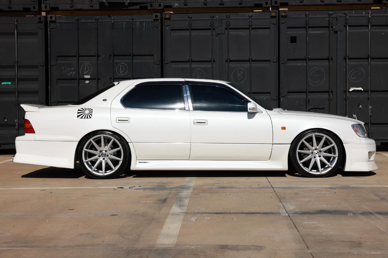 Toyota Celsior  1998