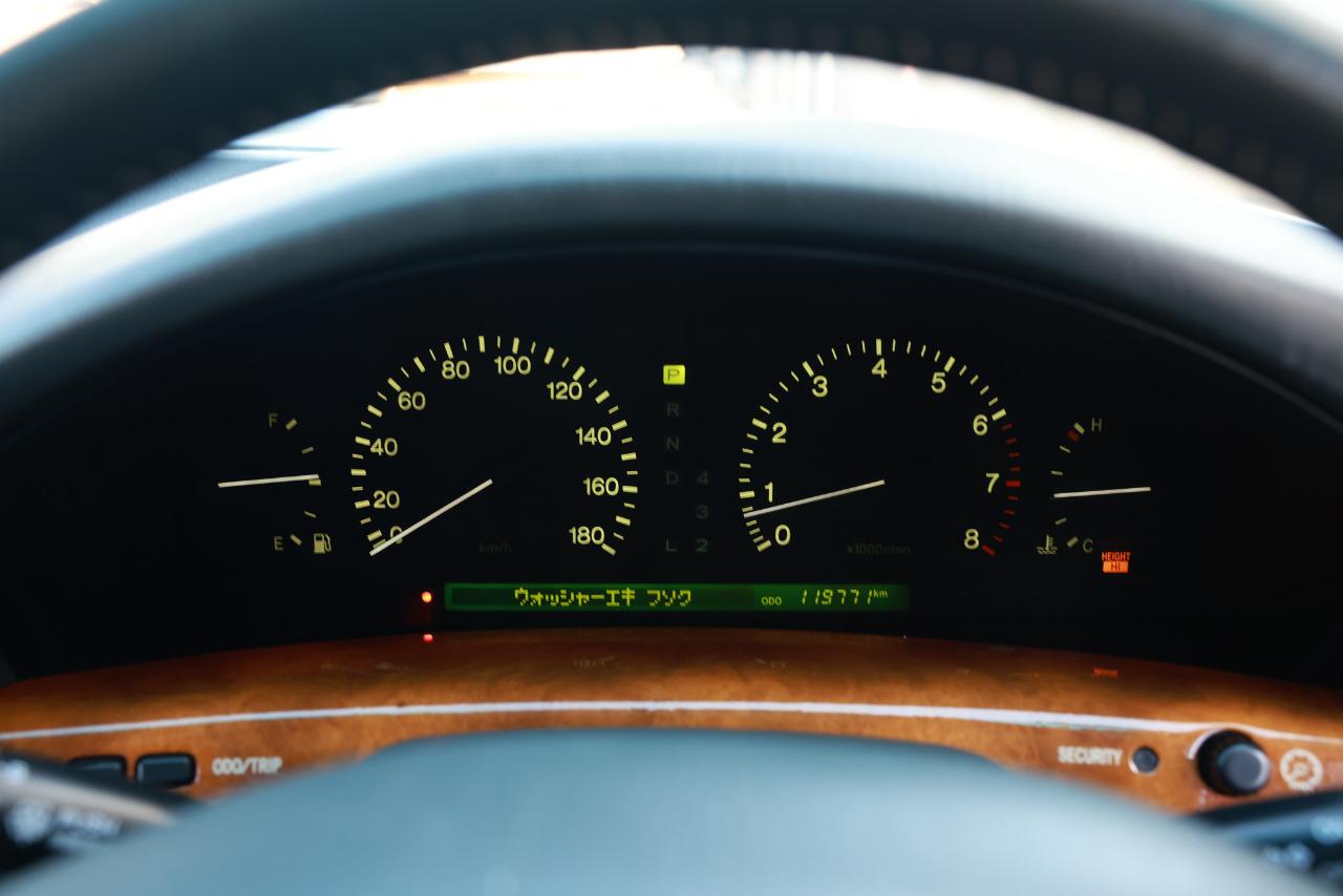 Toyota Celsior  1998