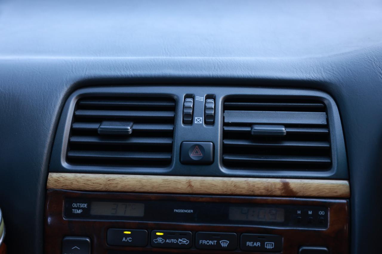 Toyota Celsior  1998