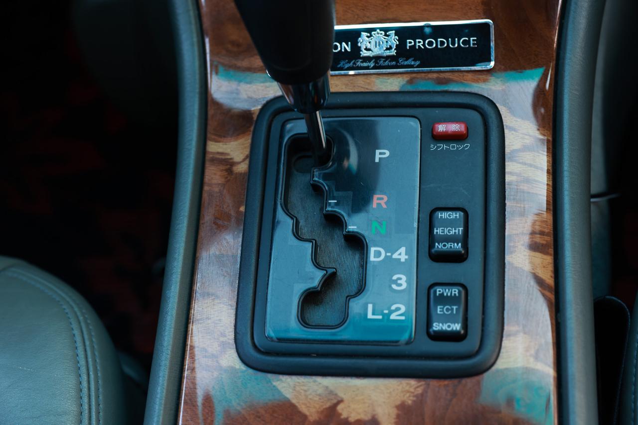 Toyota Celsior  1998