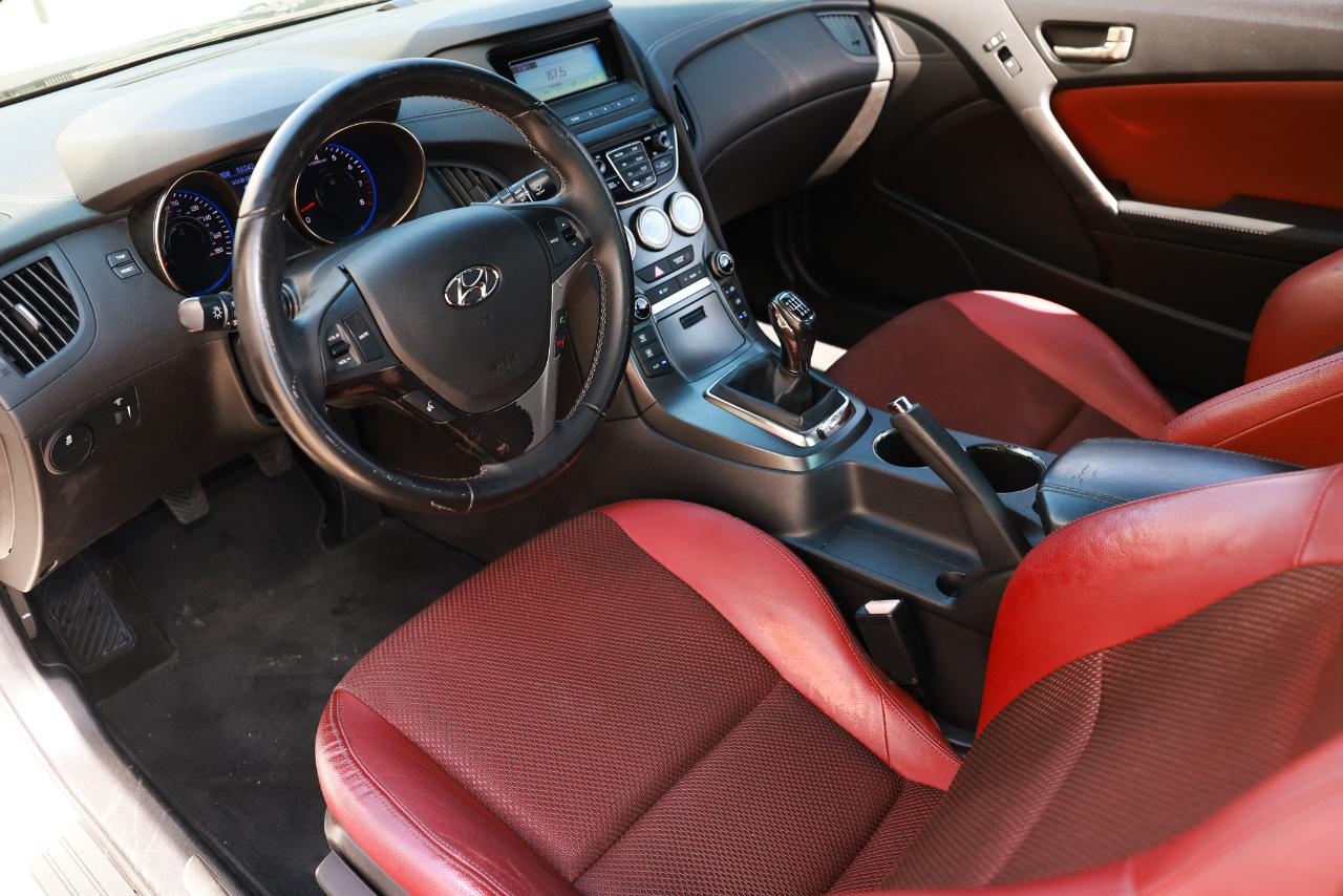 Hyundai Genesis  2013