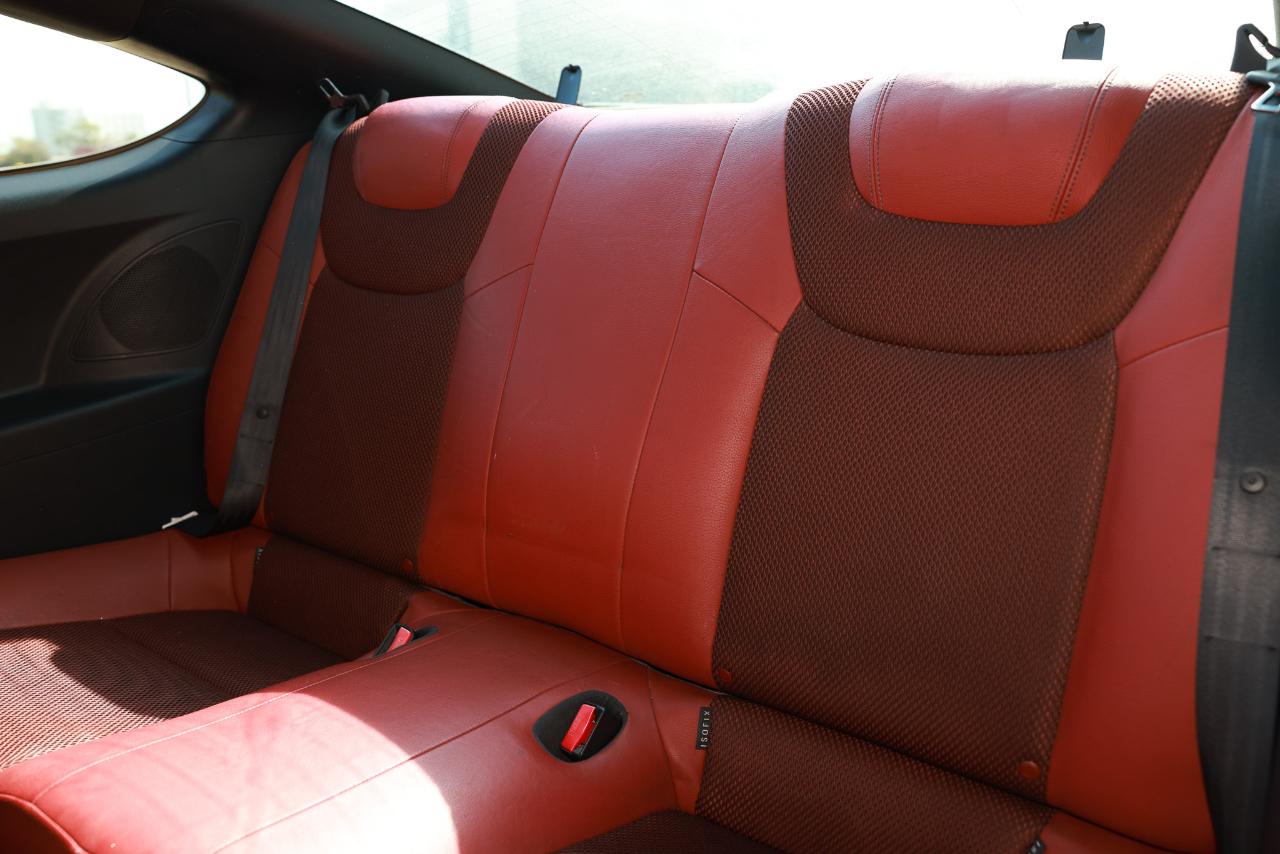 Hyundai Genesis  2013