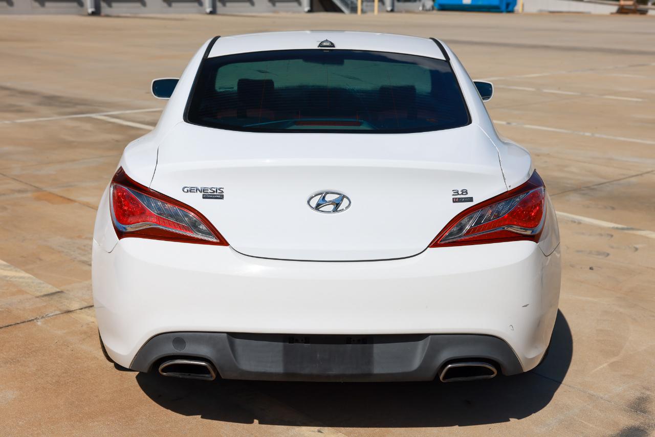 Hyundai Genesis  2013