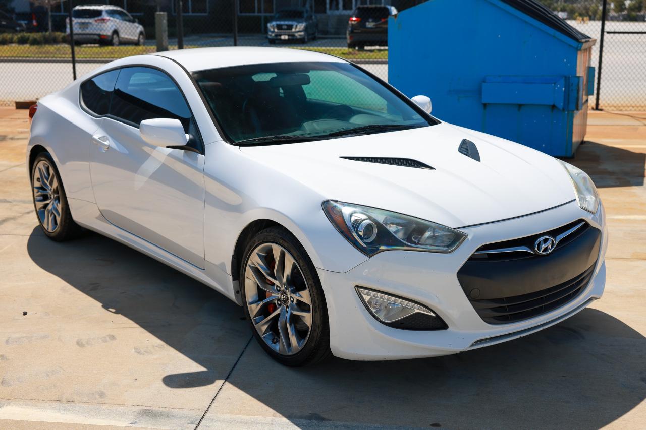 Hyundai Genesis  2013