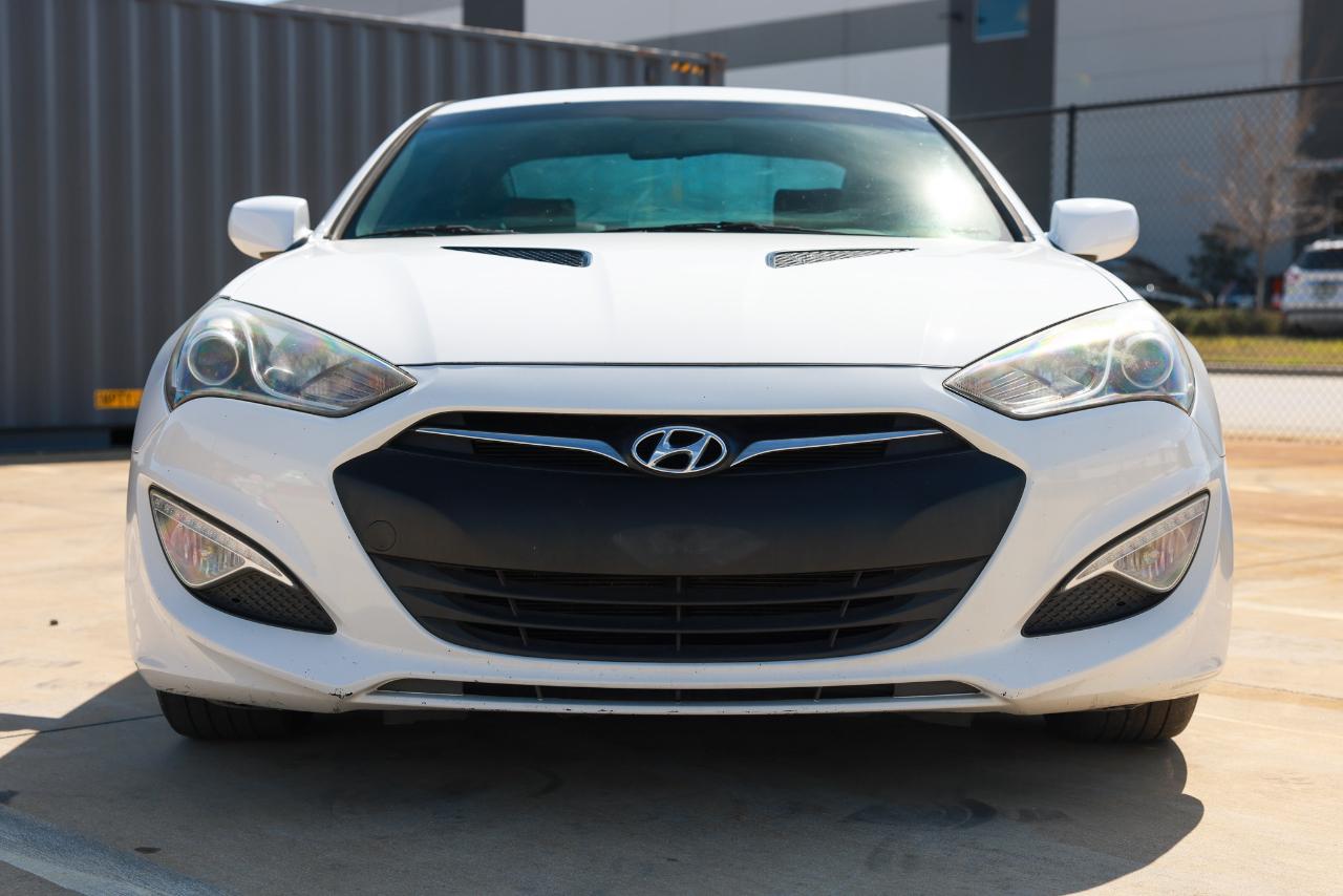 Hyundai Genesis  2013