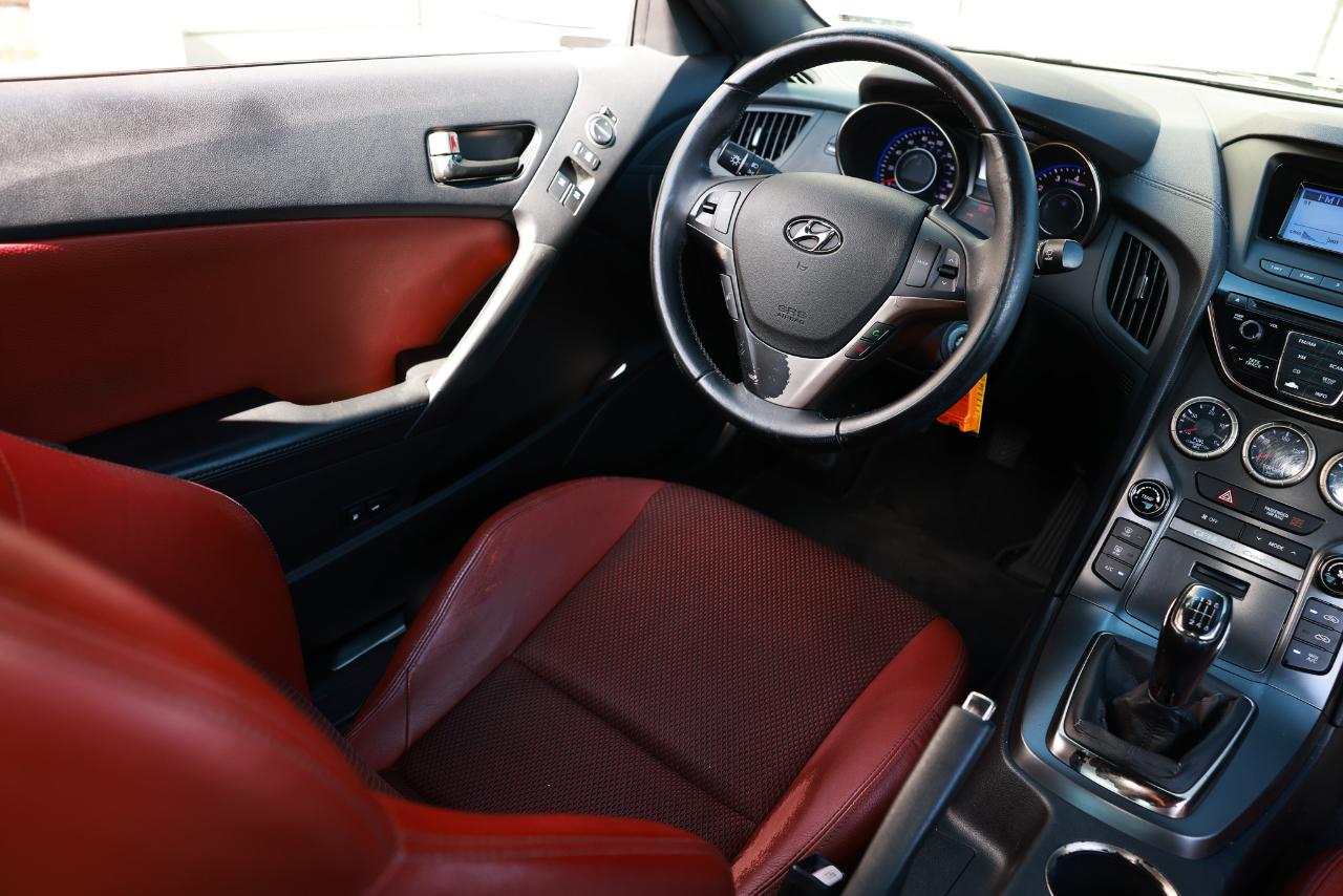 Hyundai Genesis  2013