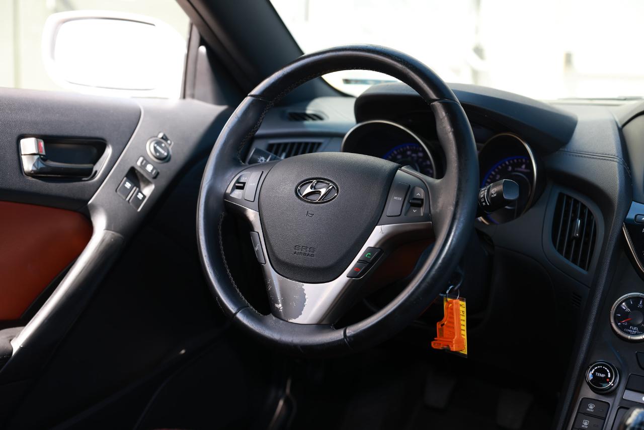 Hyundai Genesis  2013