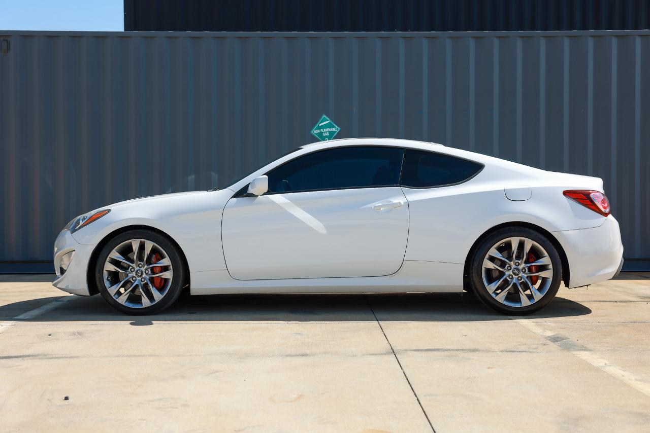 Hyundai Genesis  2013