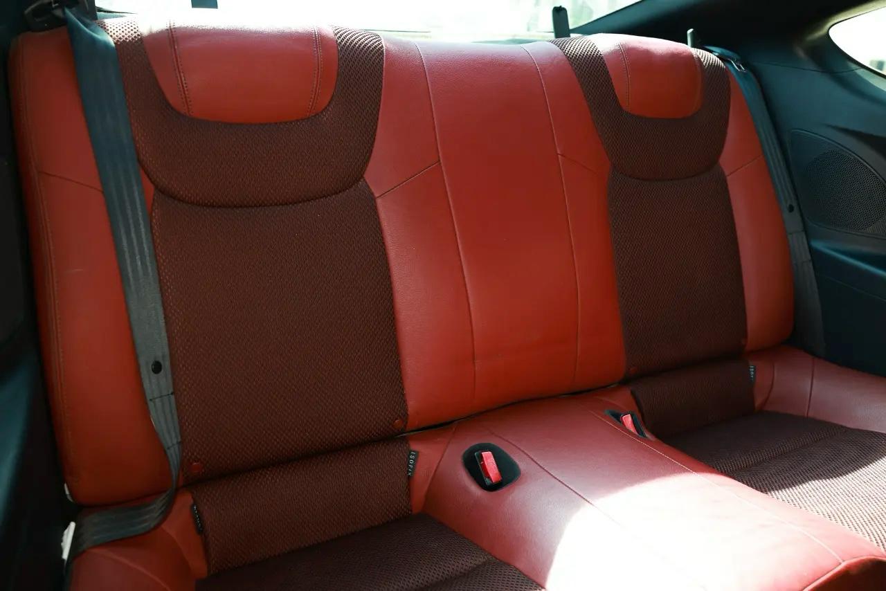 Hyundai Genesis  2013