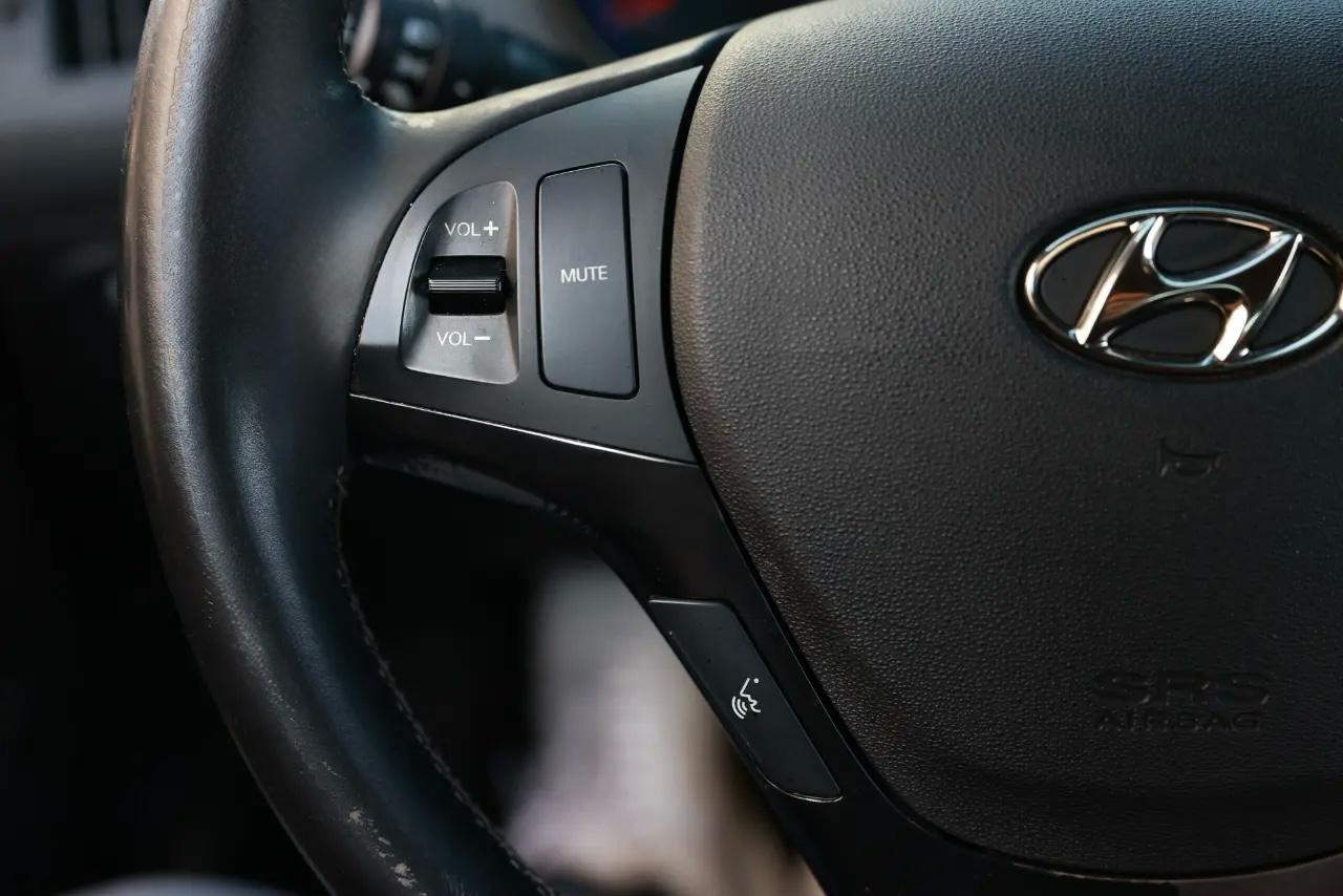 Hyundai Genesis  2013