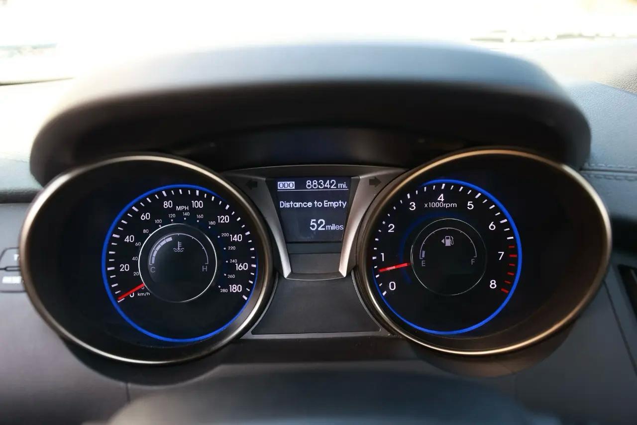 Hyundai Genesis  2013