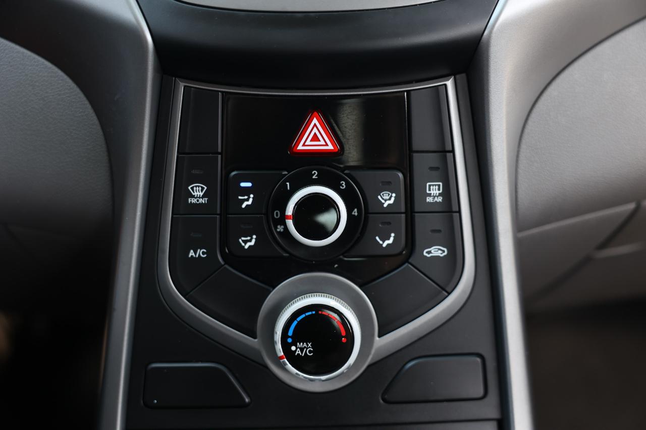 Hyundai Elantra  2016