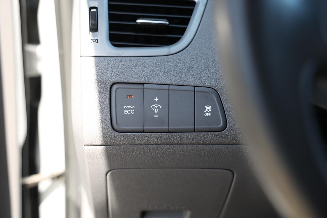 Hyundai Elantra  2016