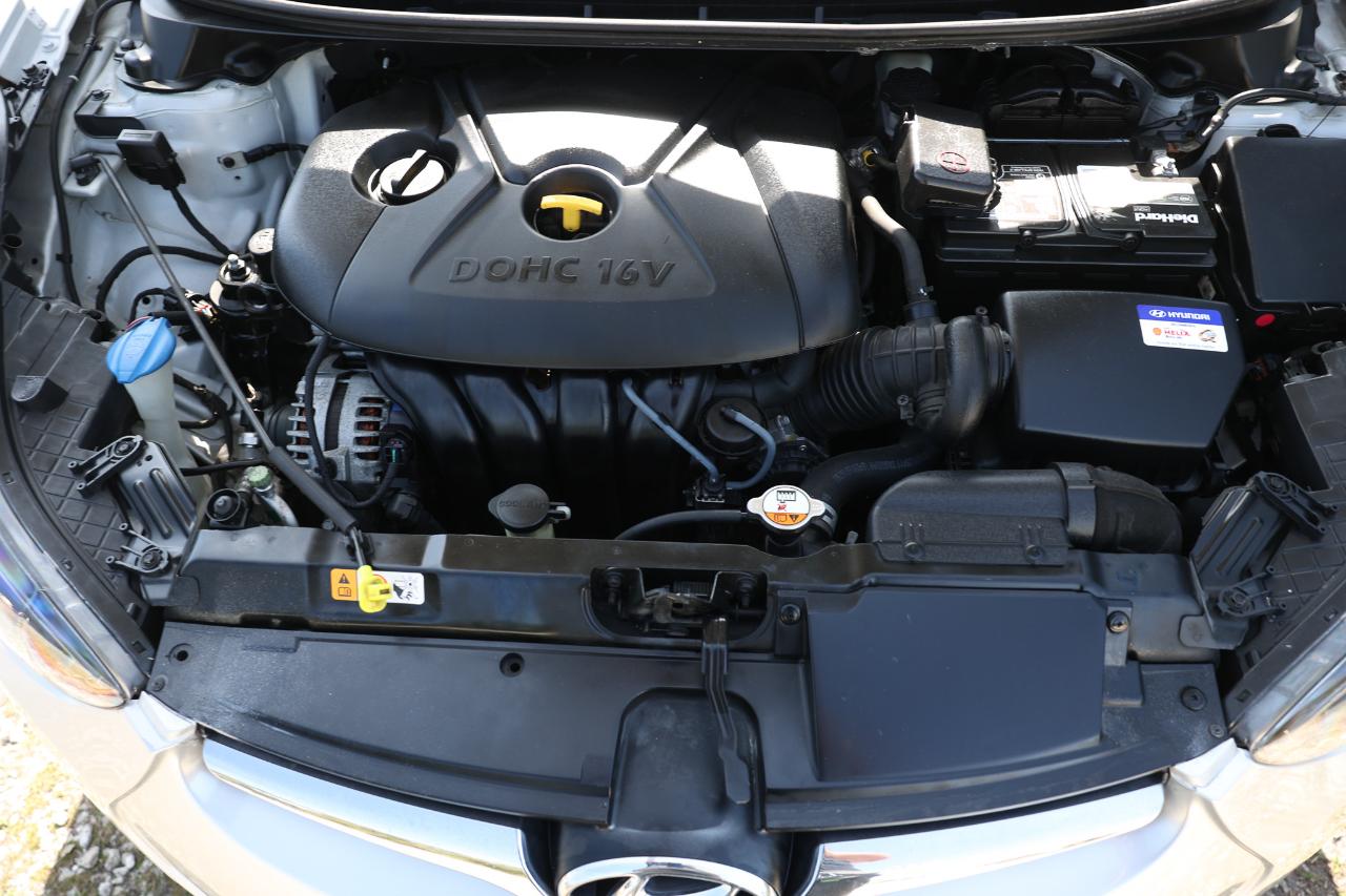 Hyundai Elantra  2016