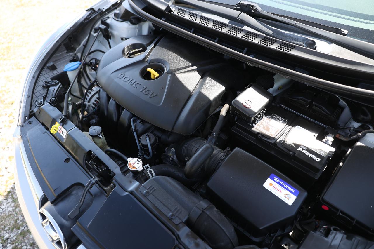 Hyundai Elantra  2016