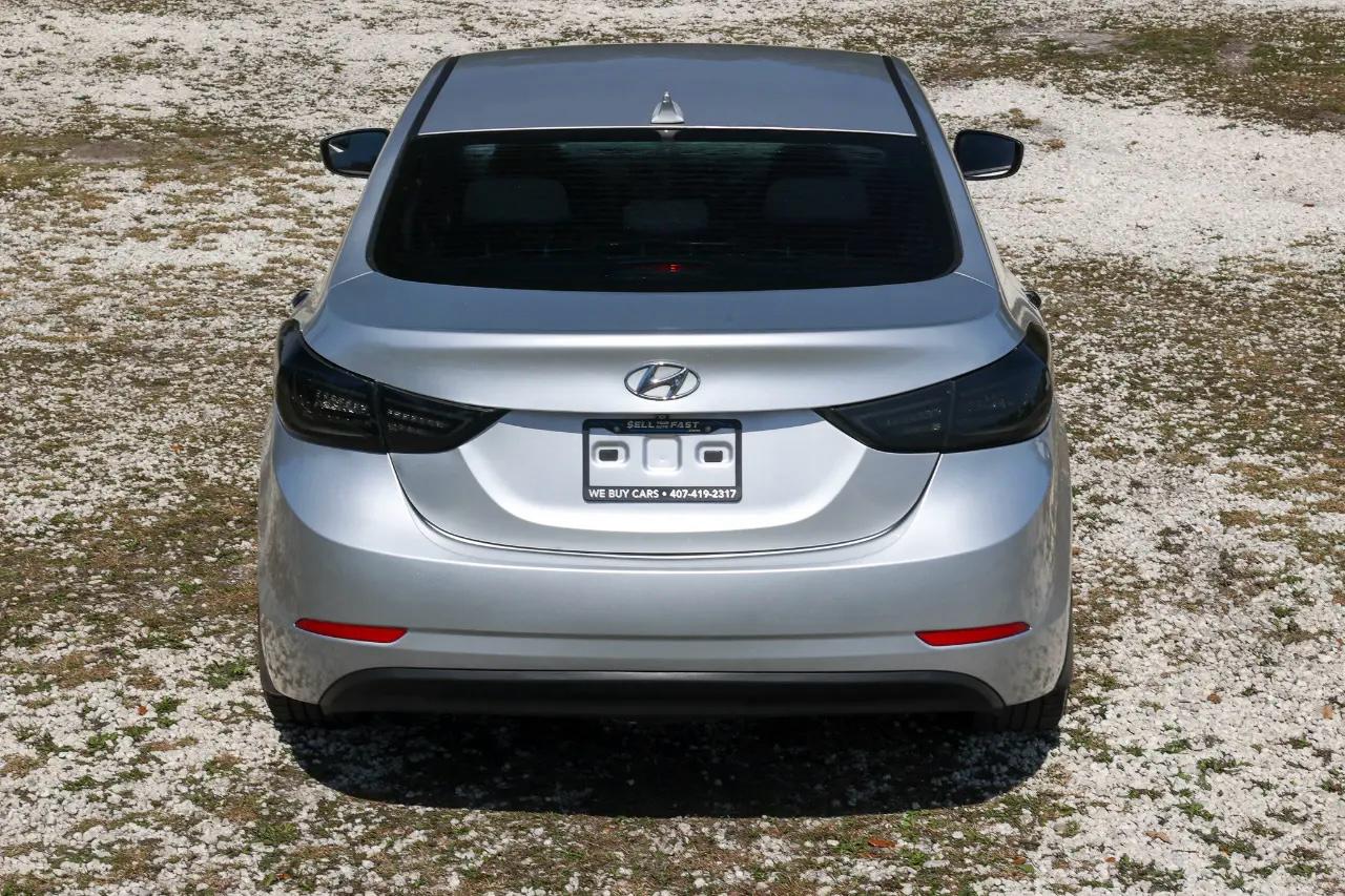 Hyundai Elantra  2016