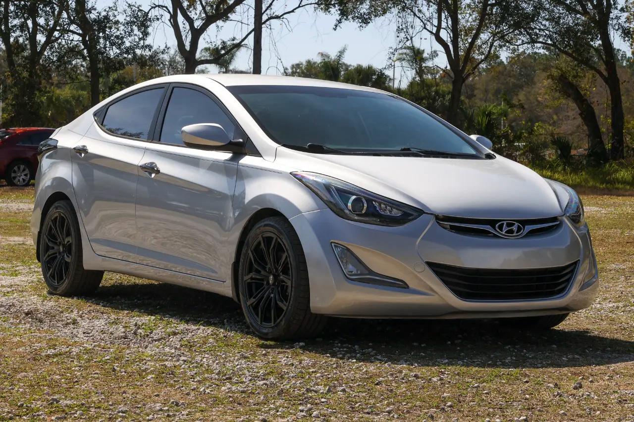 Hyundai Elantra  2016