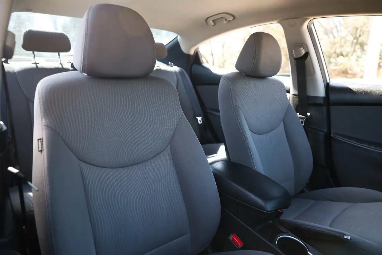 Hyundai Elantra  2016