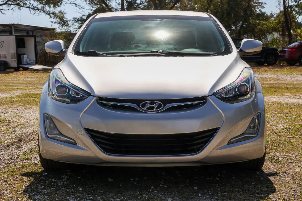 Hyundai Elantra  2016