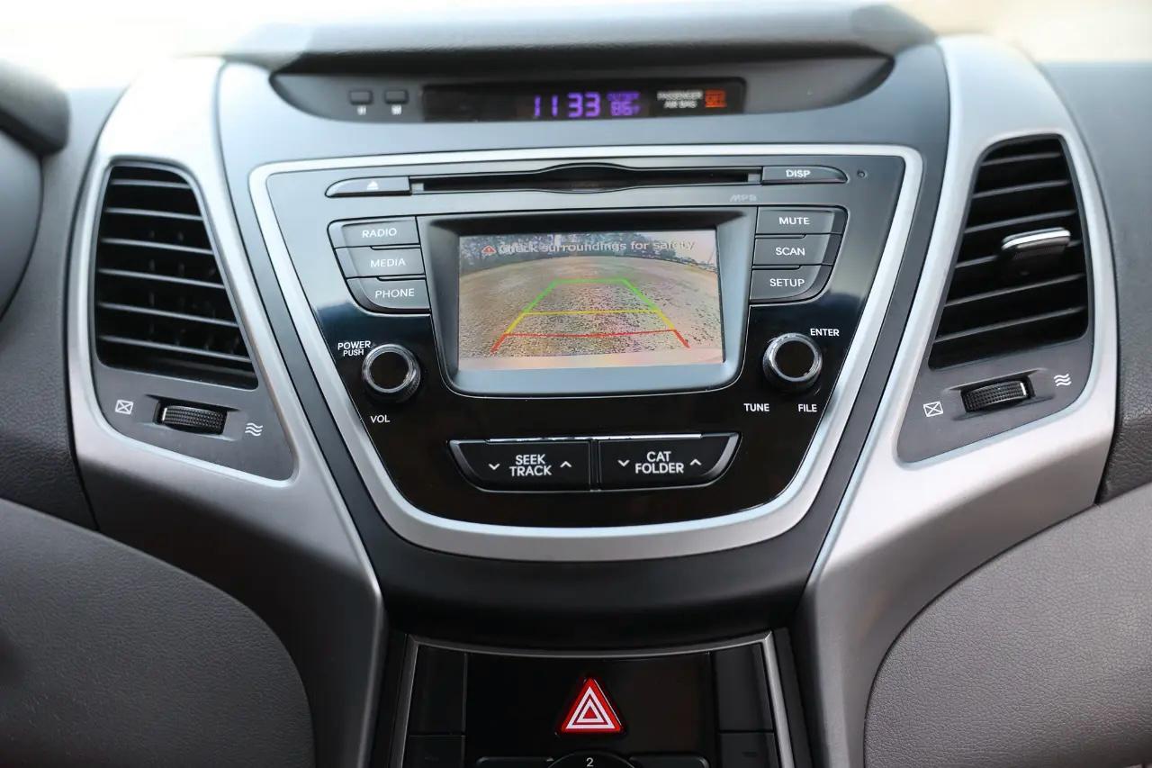 Hyundai Elantra  2016