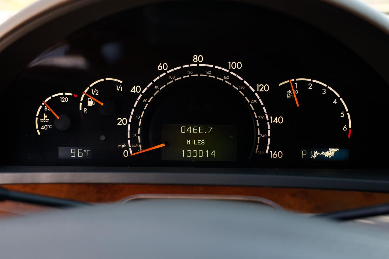 Mercedes-Benz S-Class  2001