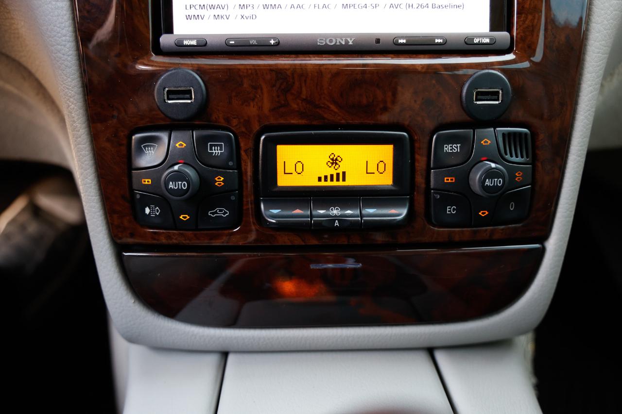 Mercedes-Benz S-Class  2001