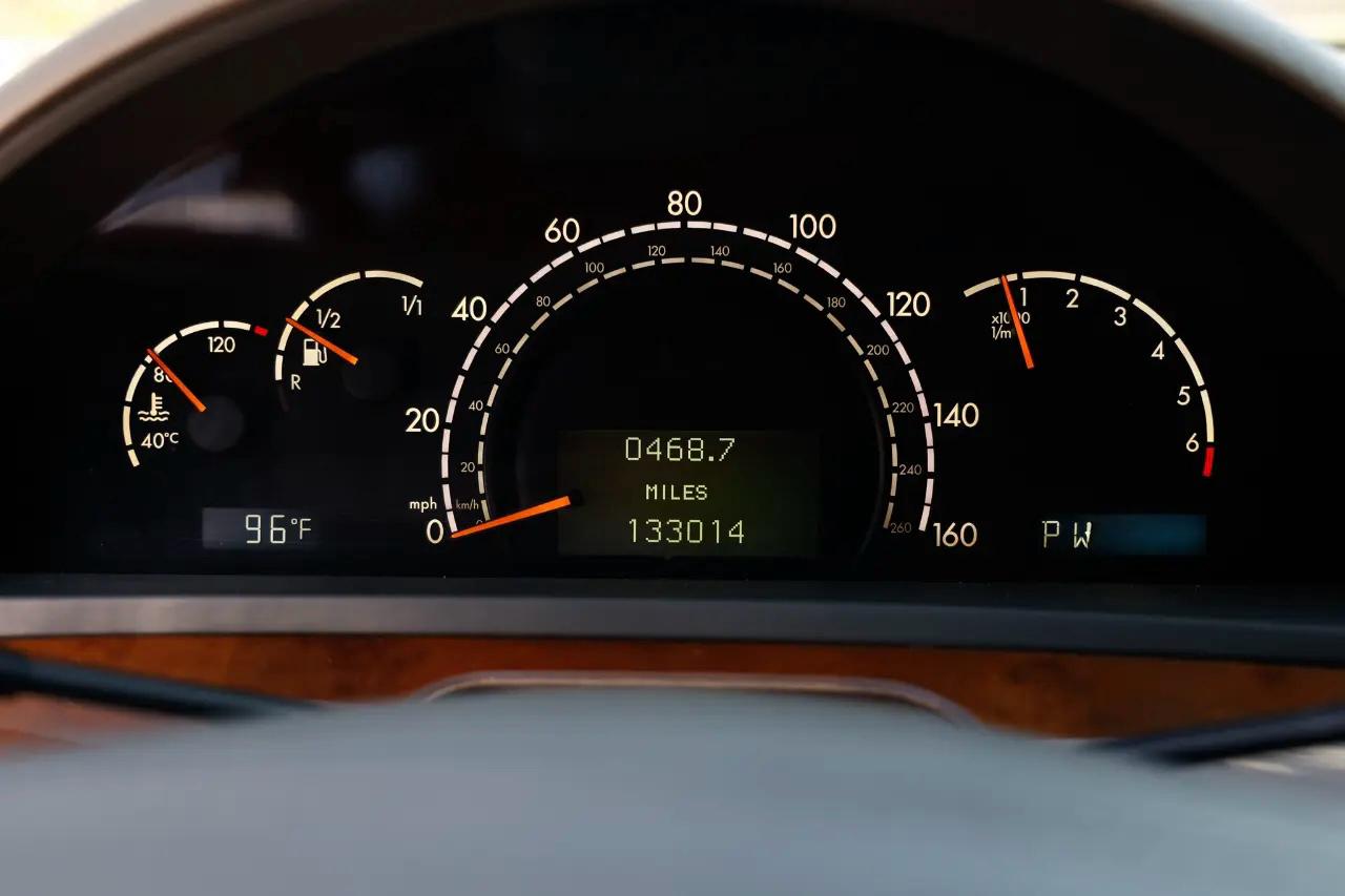 Mercedes-Benz S-Class  2001