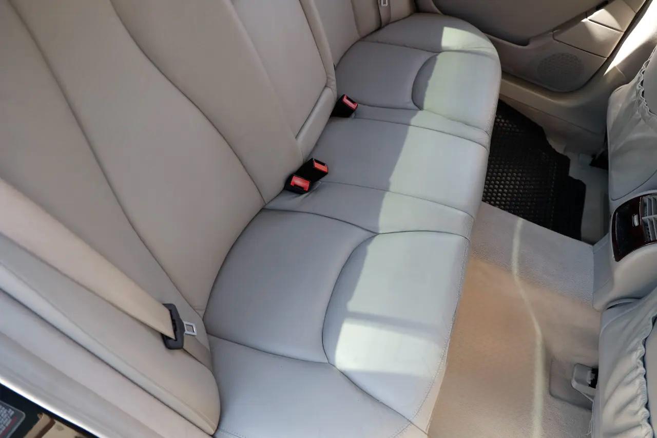 Mercedes-Benz S-Class  2001