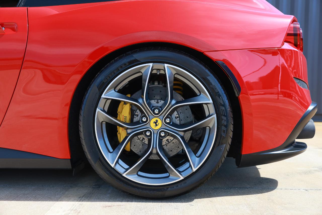 Ferrari GTC4Lusso  2019